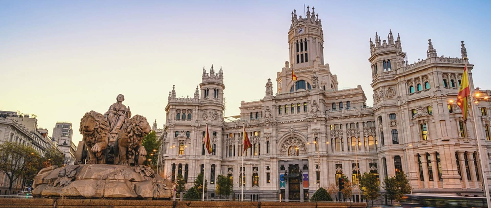 Shutterstock 2533492989 (2)