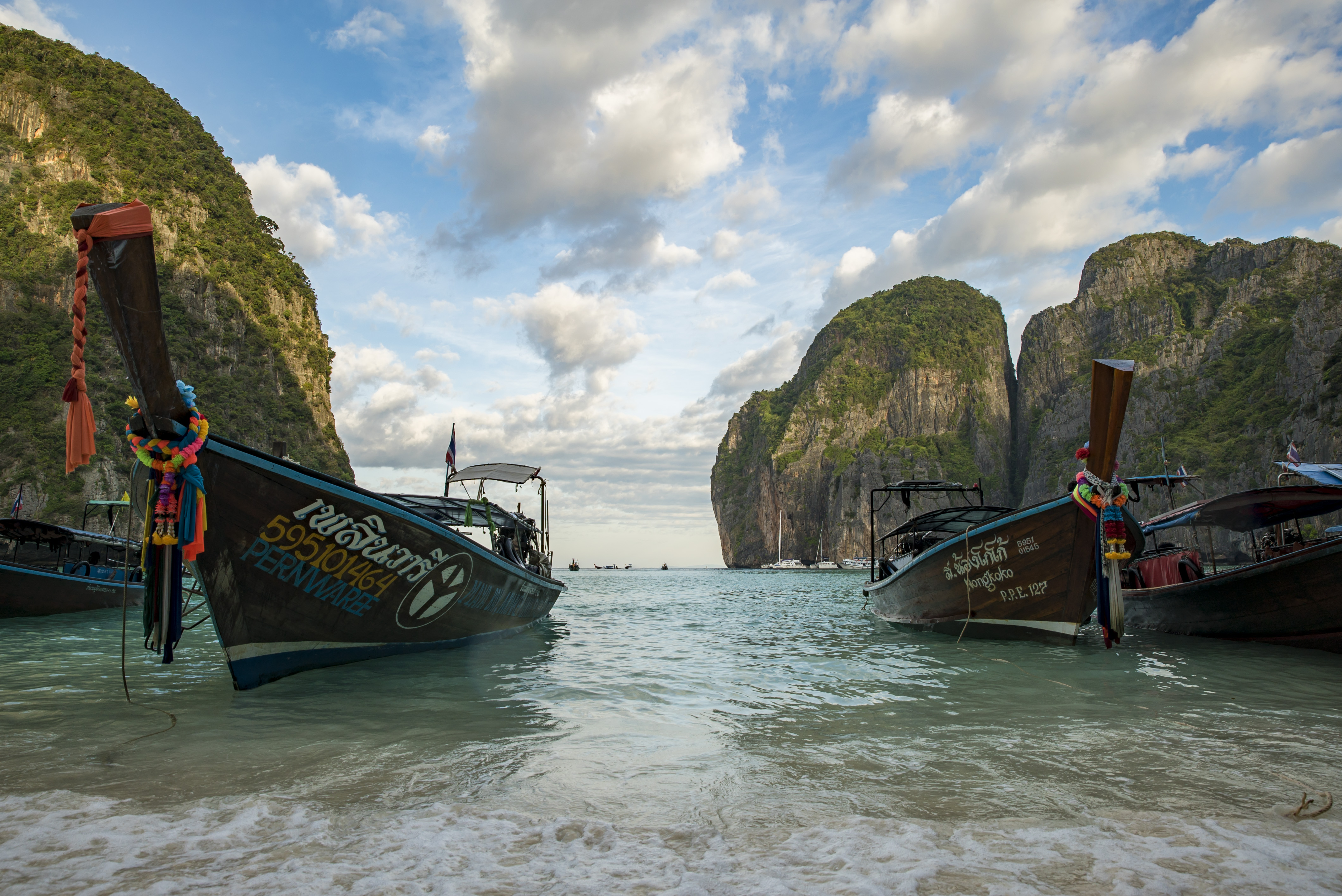 Thailand Koh Racha Noi Maya Bay Beach Shore Local Boats
