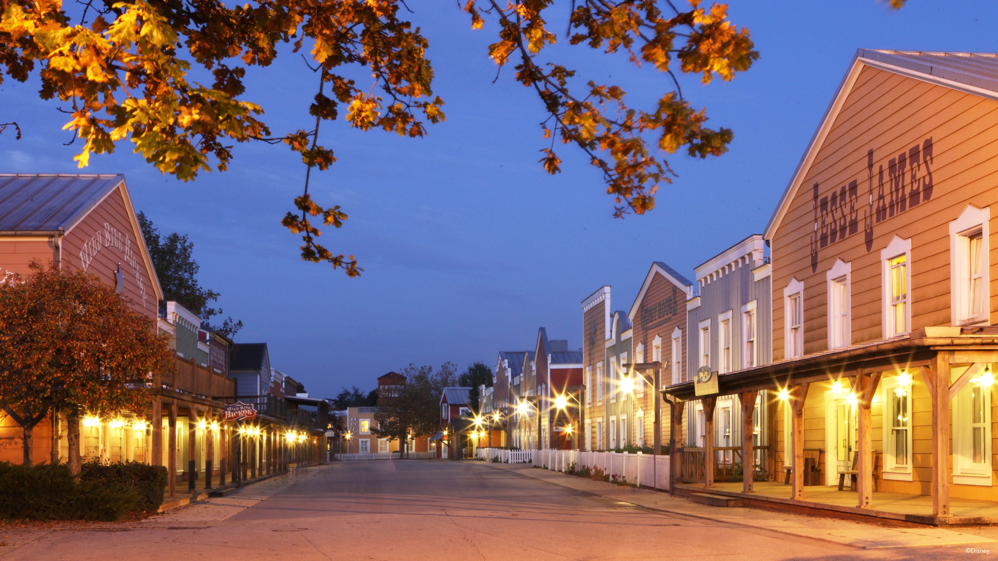 Disney Hotel Cheyenne Street