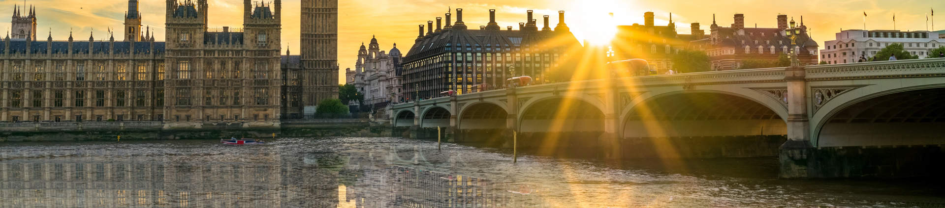 London Sunny Big Ben Thames (1)