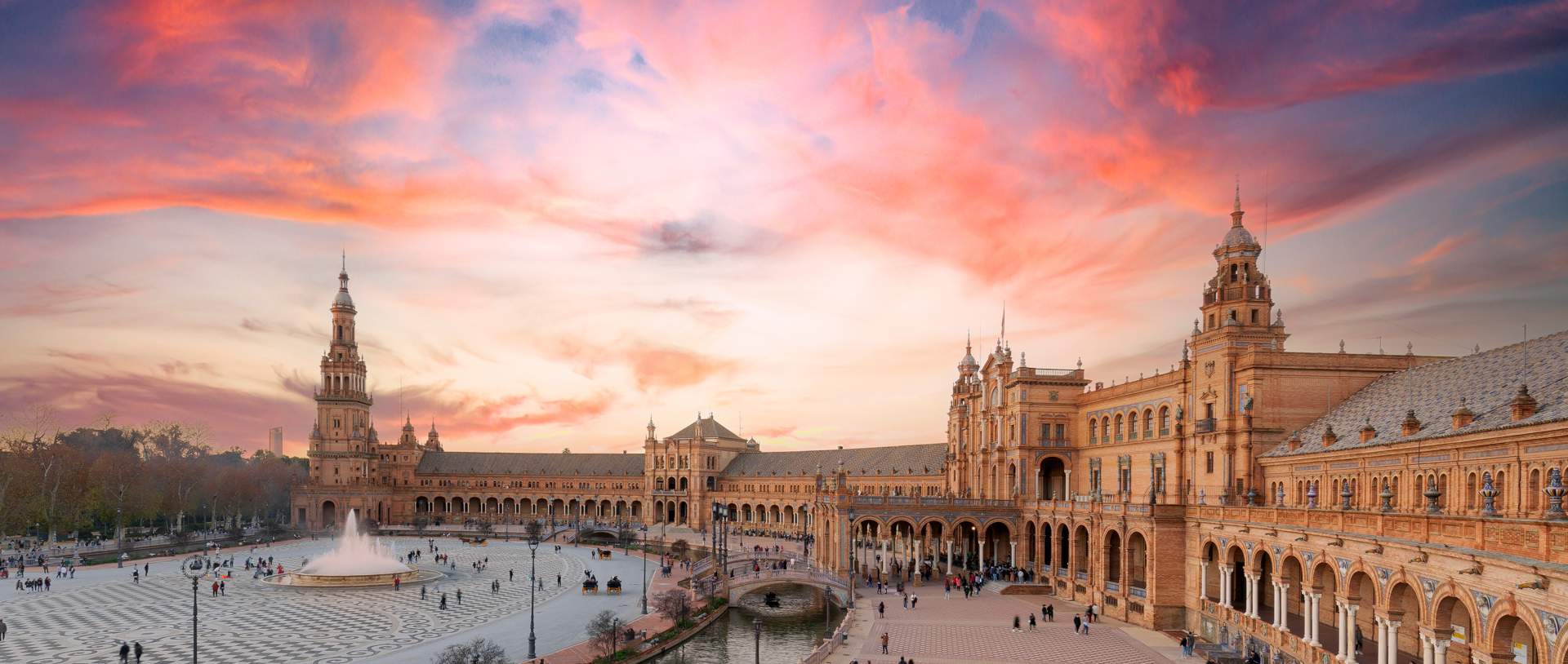 Shutterstock 2409921727