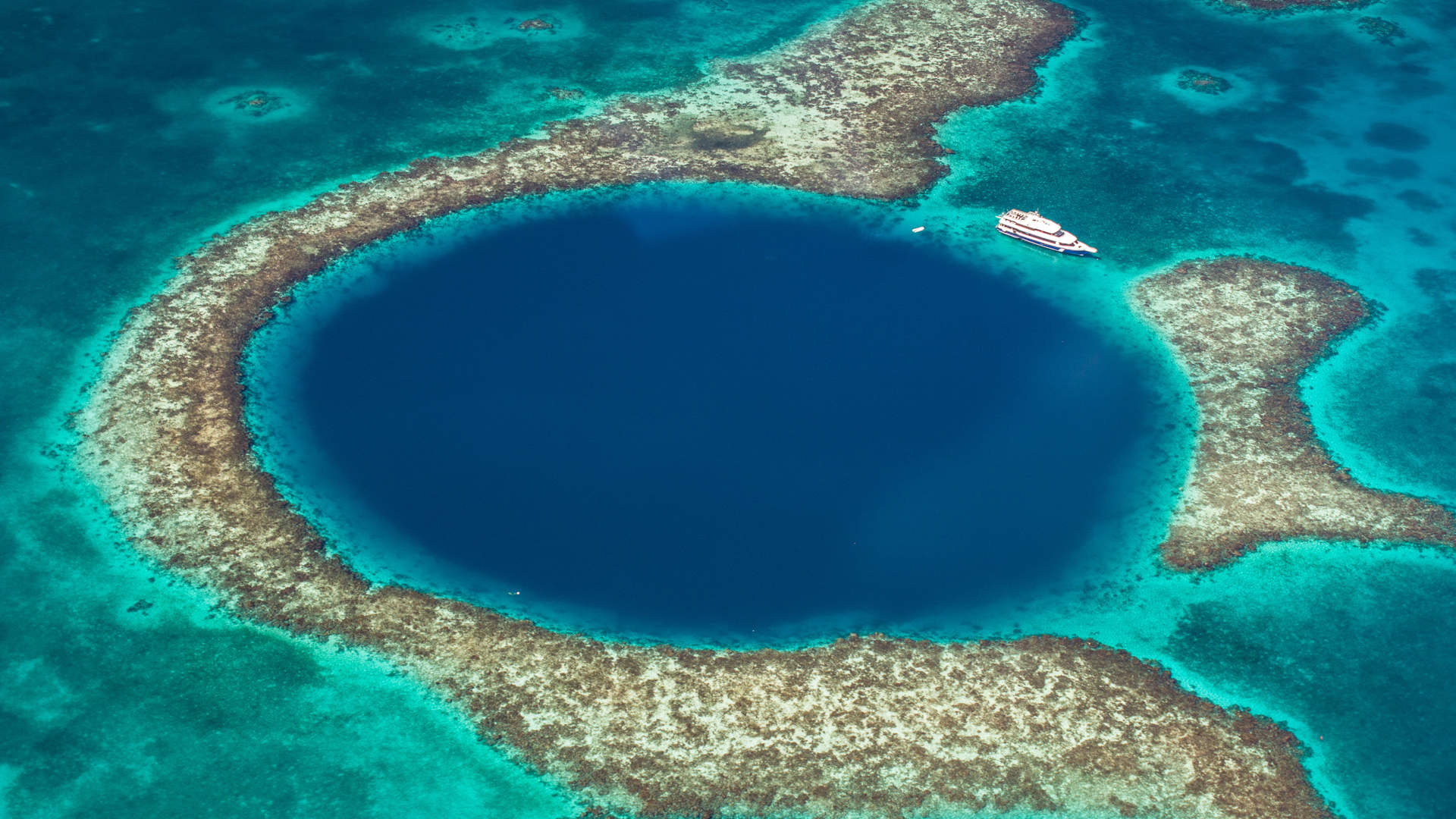 Belize Barrier Reef Blue Hole (1)