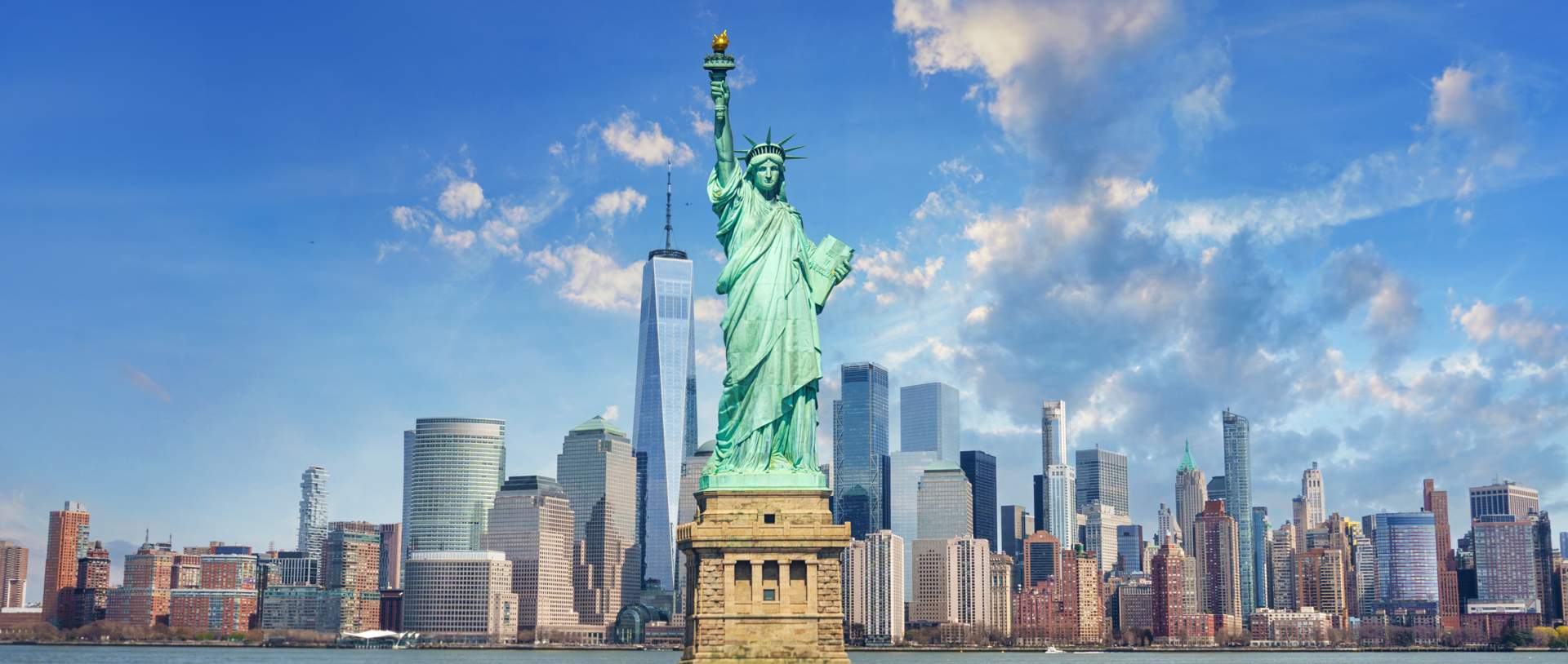 New York Skyline Statue Of Liberty