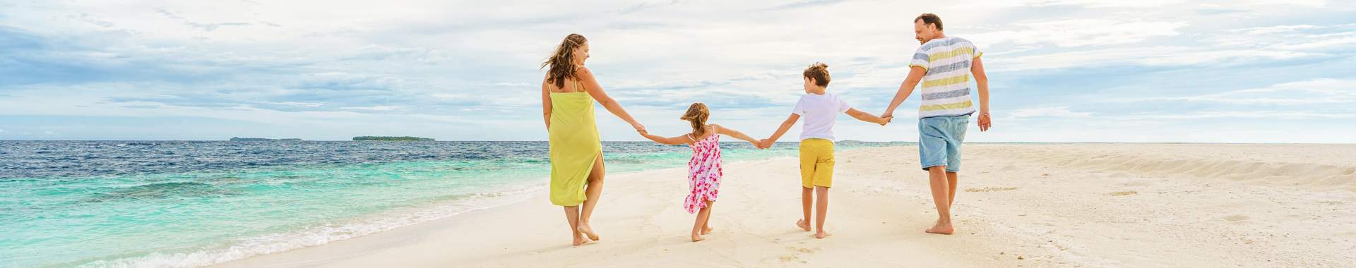 Family Beach Hapy