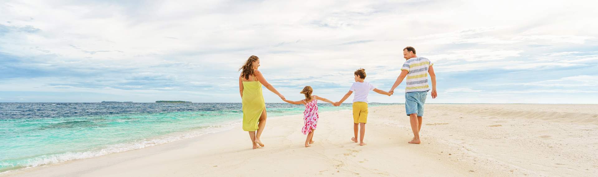 Family Beach Hapy