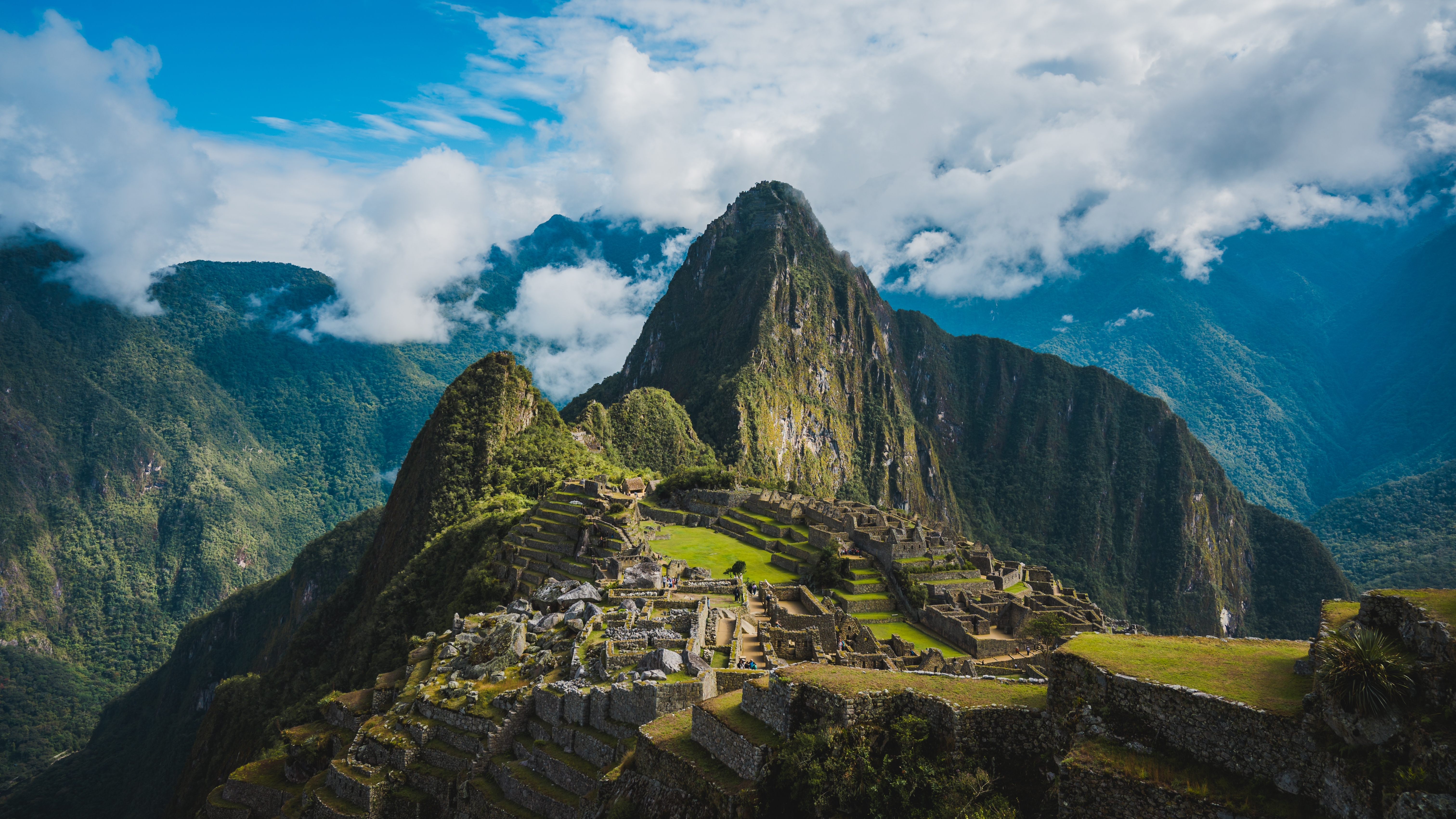 Shutterstock 2606982311