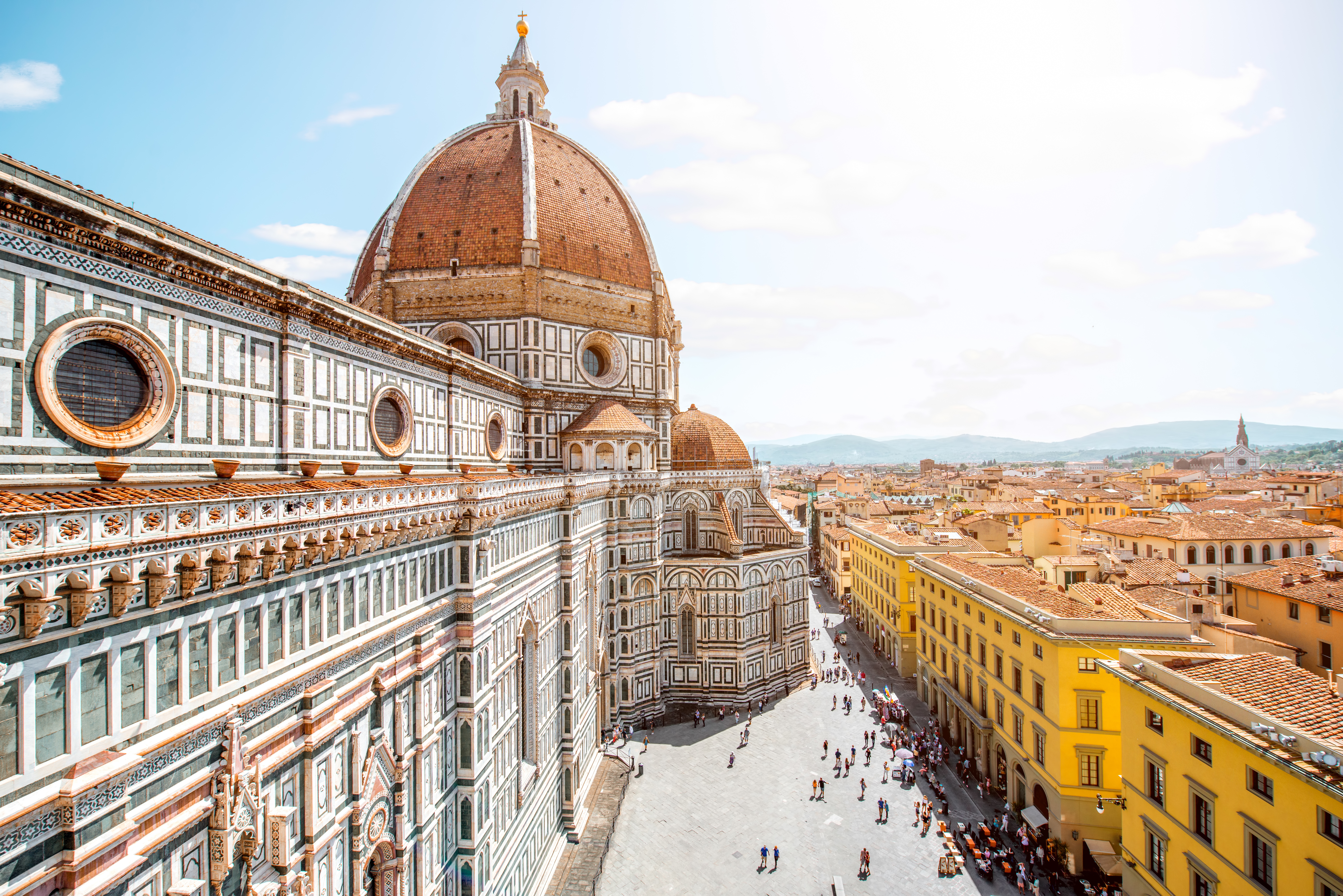 Top Cityscape View On The Dome Of Santa Maria Del Fiore Church And Old Town In Florence (2)